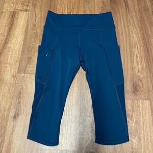 Athleta Teal Green Side Pocket Mesh Insert Capri Cropped Yoga Pant Legging Small